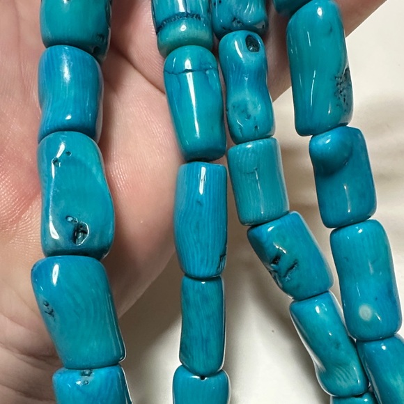 Blue Dyed Coral Studio Barse (Turquoise color) Necklace with Bead - Picture 5 of 12